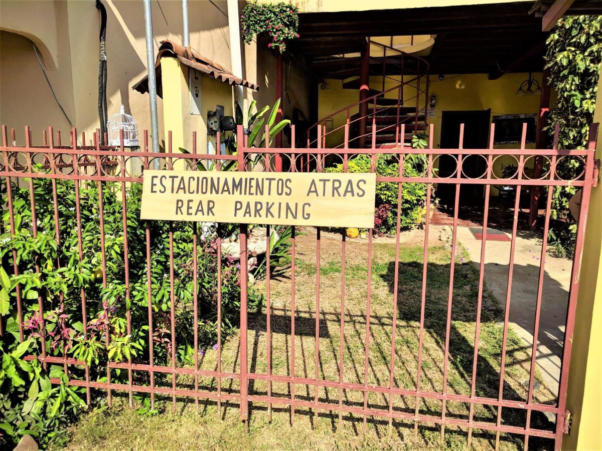 Hostal Dona Maria Pedasi Town Exterior foto