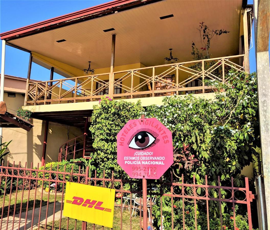 Hostal Dona Maria Pedasi Town Exterior foto