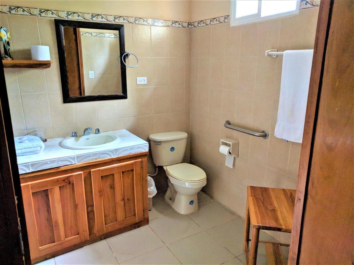 Hostal Dona Maria Pedasi Town Exterior foto