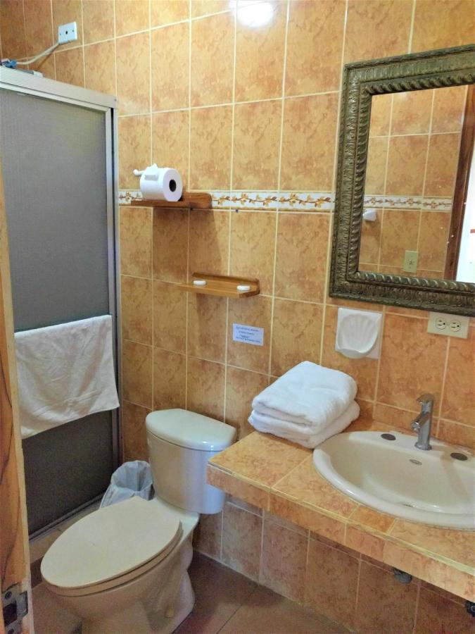 Hostal Dona Maria Pedasi Town Exterior foto