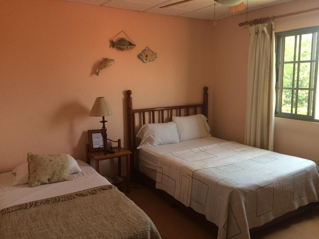 Hostal Dona Maria Pedasi Town Quarto foto